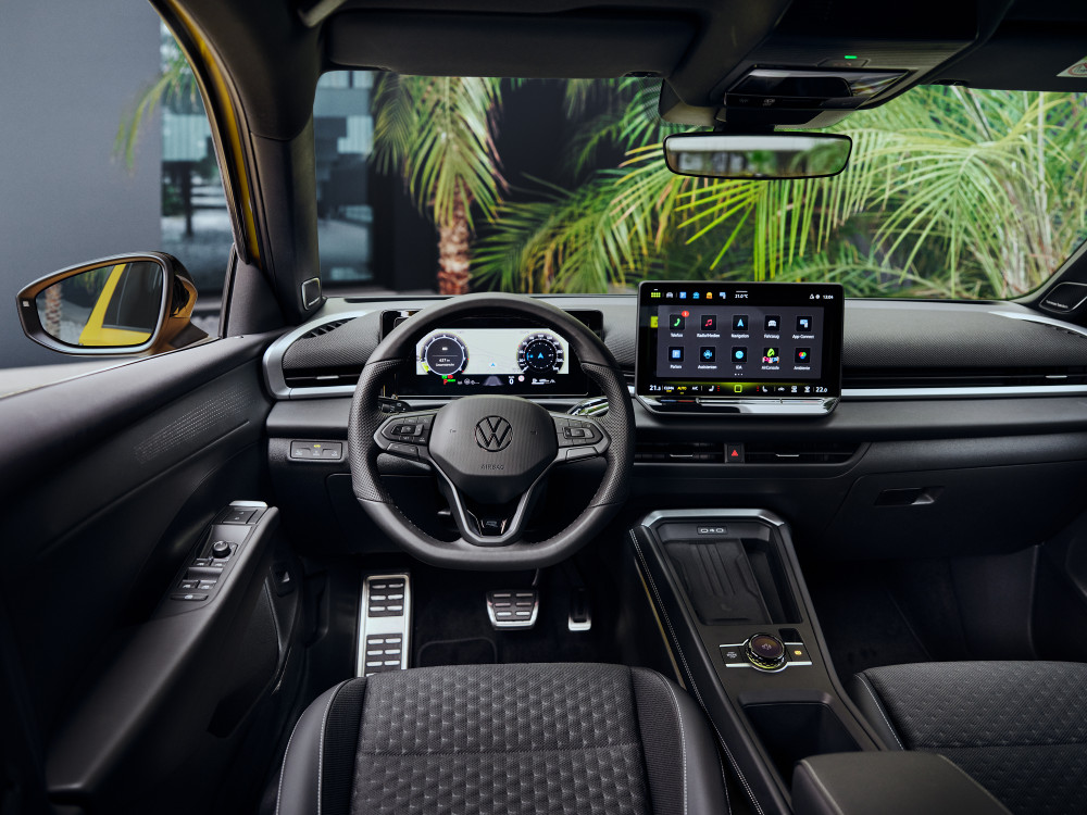 Volkswagen T-Roc 2nd gen 2025 test